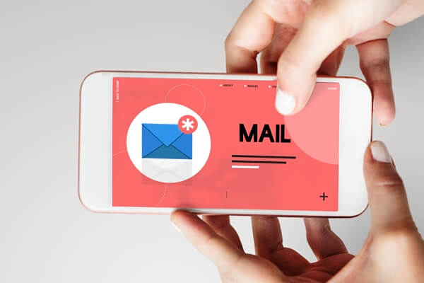 girl viewing an email invitation on her mobile phone